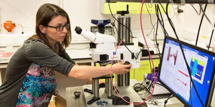 Silvia Vignolini in lab