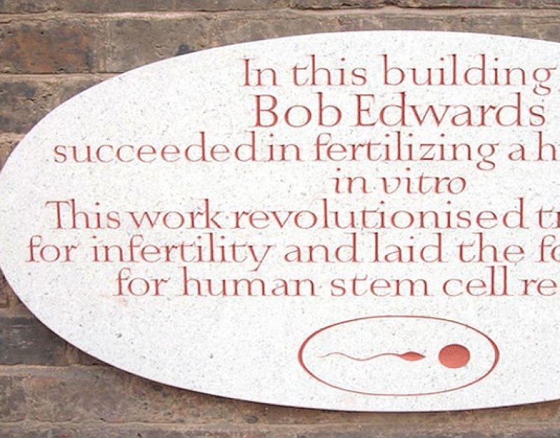 Plaque commemorating the work of Bob Edwards in IVF