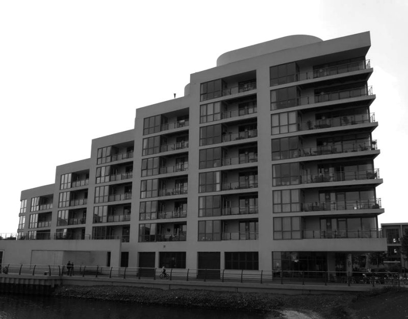 Apartment building