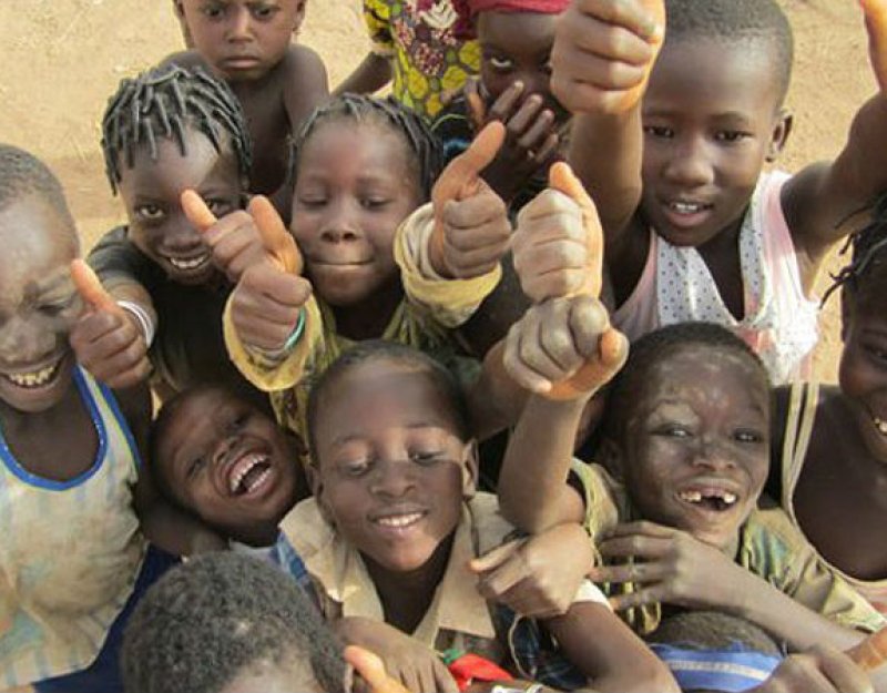 Fieldwork photograph of children in Africa by Tammy Chen